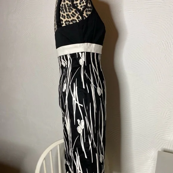 White House Black Market Black and White Floral Midi Dress - Picture 4 of 10